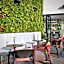 art'otel Zagreb, Powered by Radisson Hotels