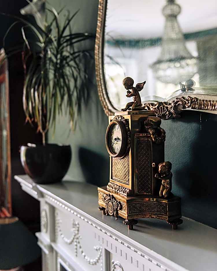 The Harrison Chambers of Distinction