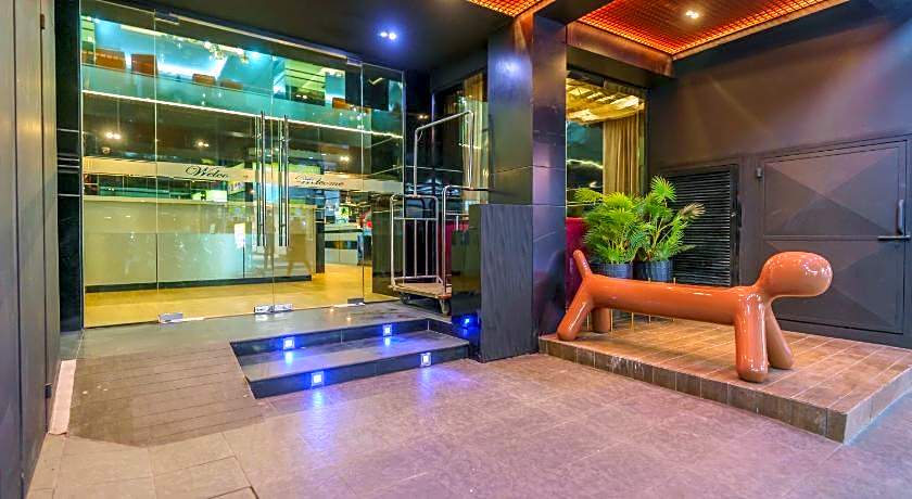 De Lux Bangkok Hotel