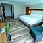 Holiday Inn Express & Suites Miami Airport By IHG