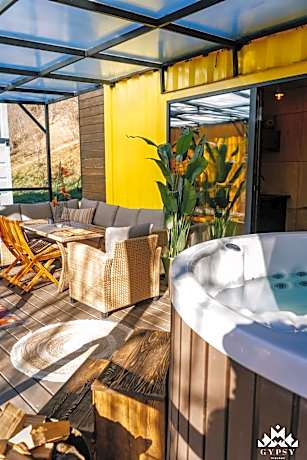 Gipsy Village Park Hotel