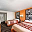 Super 8 by Wyndham Dandridge