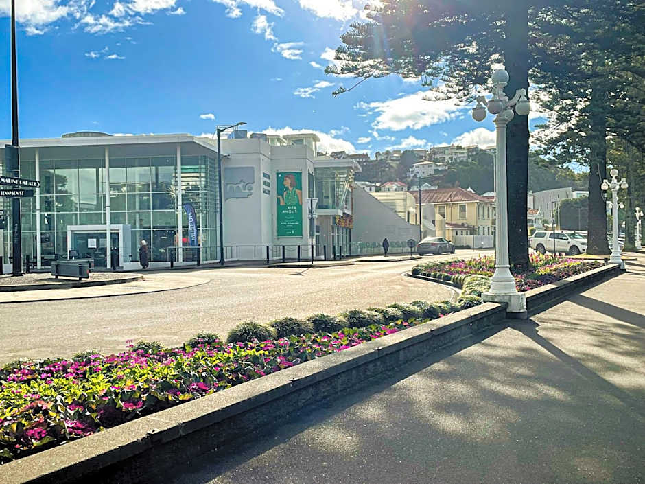 Swiss-Belboutique Napier