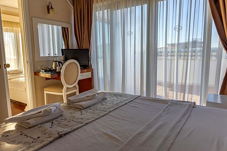 Sentinus Beach Hotel