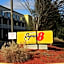 Super 8 by Wyndham New Cumberland