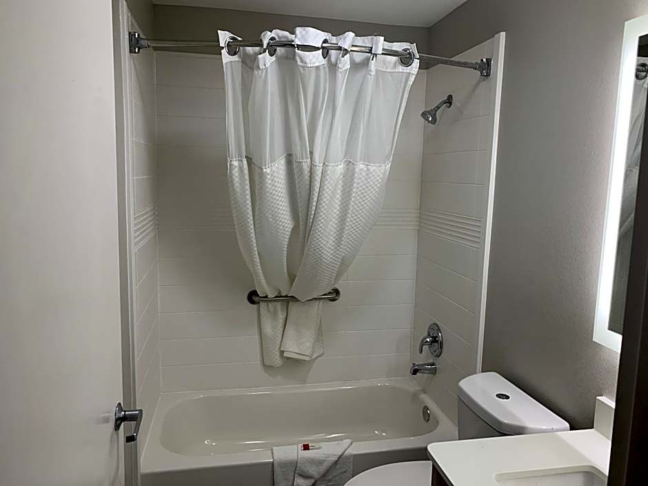Microtel Inn & Suites by Wyndham Charlotte Airport