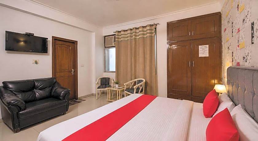 Silver Leaf Noida Hotel