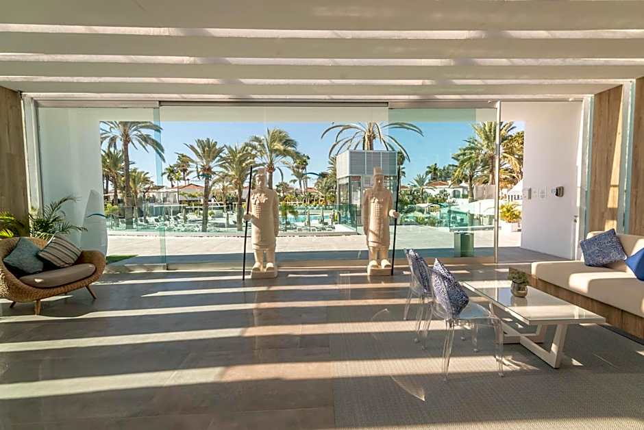 Hotel LIVVO Dunagolf Suites