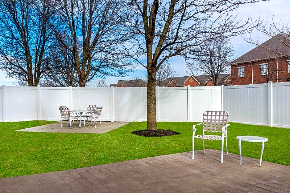 Hawthorn Suites By Wyndham Louisville North – Jeffersonville, IN