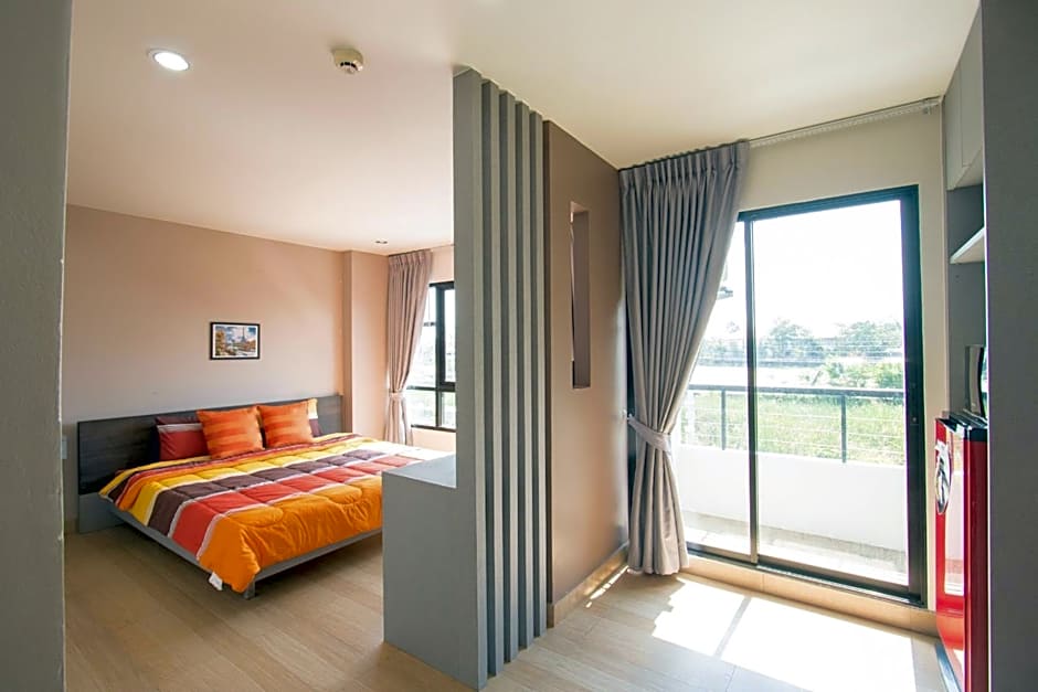 Live at Home Sukhumvit 105