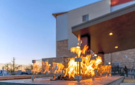 Sonesta Simply Suites Avondale