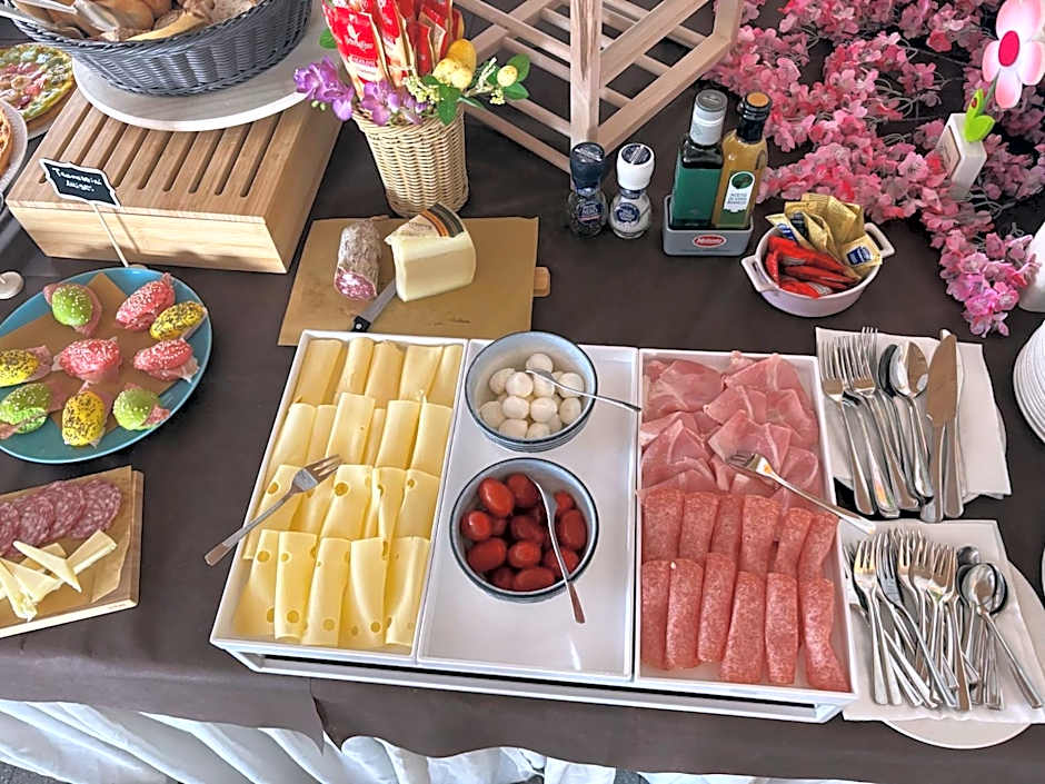 Hotel Garisenda sul Lungomare Riccione B&BRUNCH