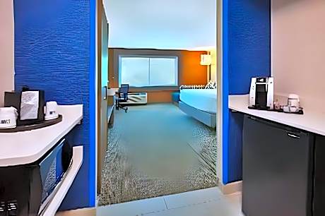 2 Queen Beds Suite Addl Living Area