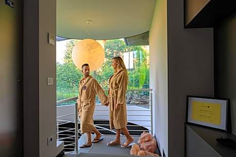 King Room with Spa Access