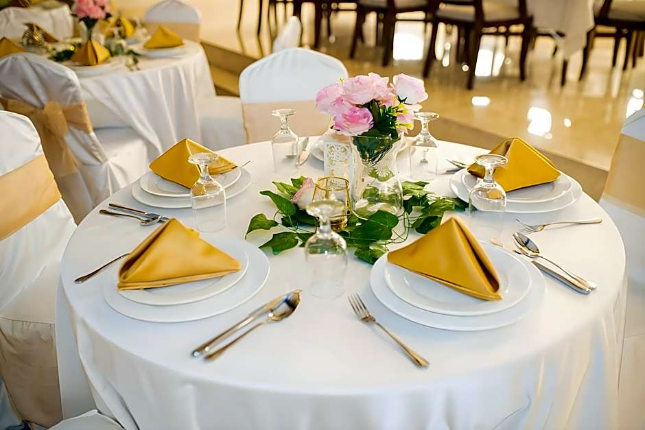 Ewan Ajman Suites Hotel