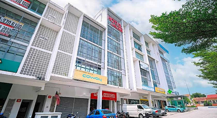 Swing & Pillows @ PJ21 Petaling Jaya