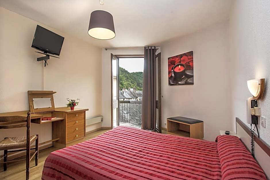 Logis Hotel Restaurant Du Commerce