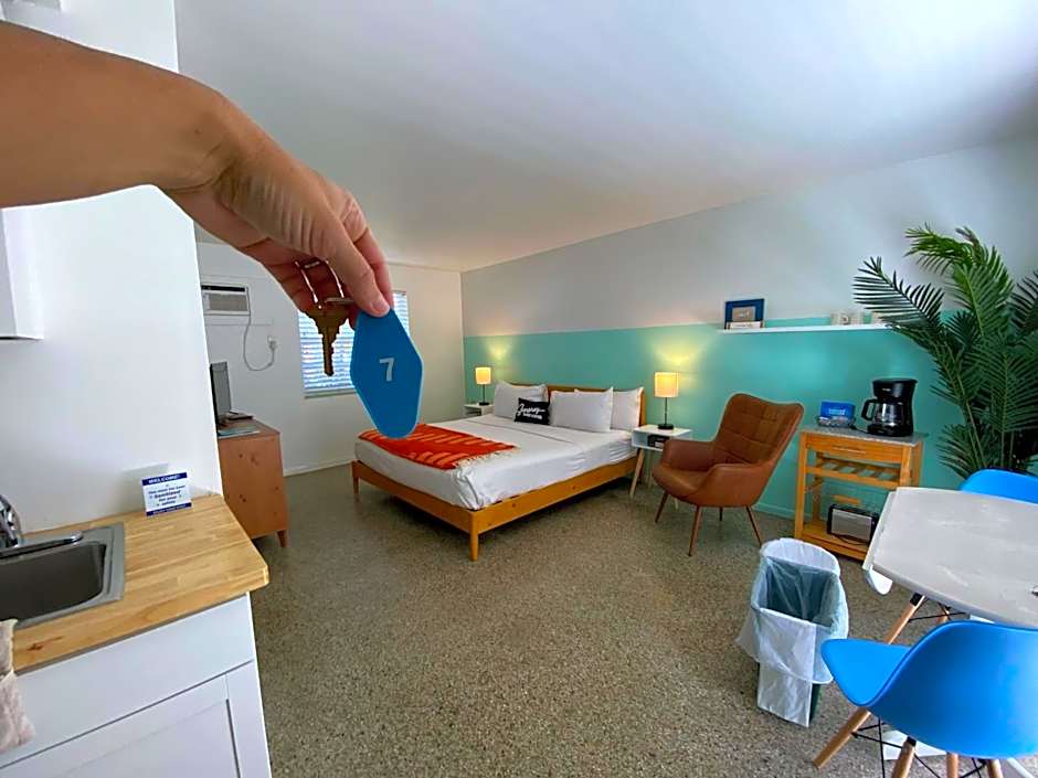 Seaspray Surf Lodge	