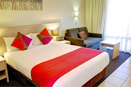 Hotel Style Queen Room