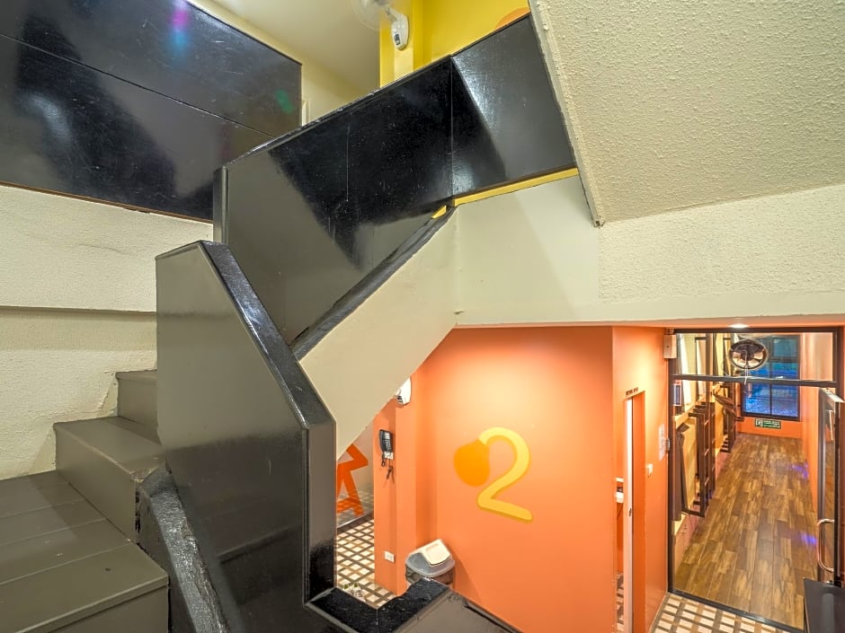 Matchbox Bangkok Hostel