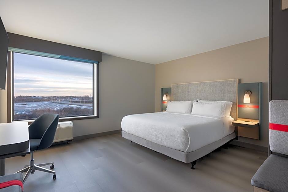 avid hotel Oak Creek By IHG