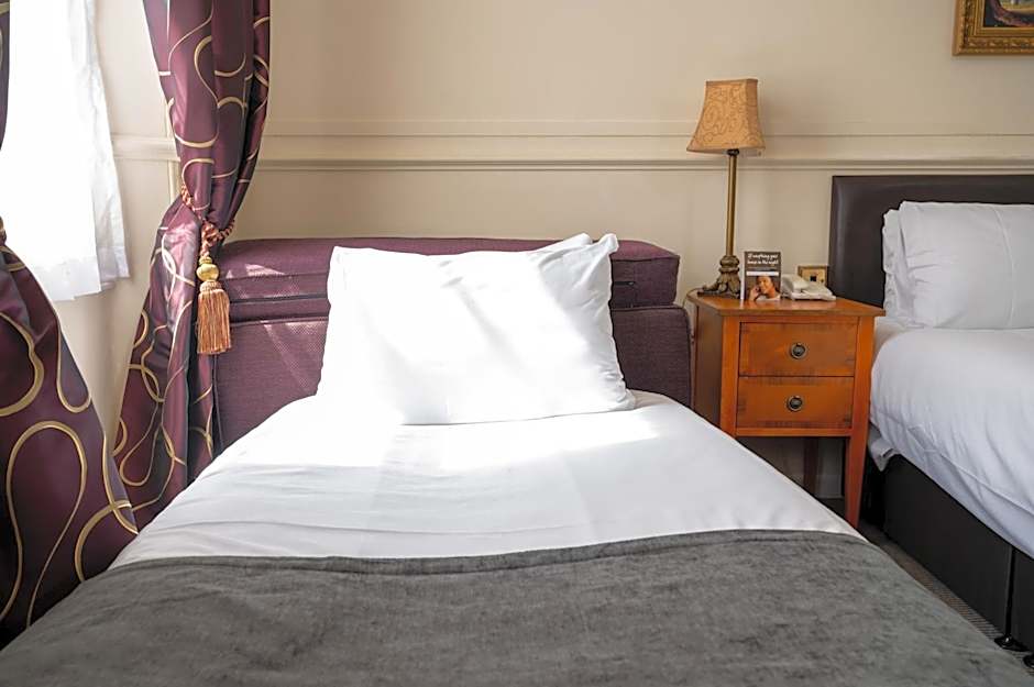 Antelope by Greene King Inns