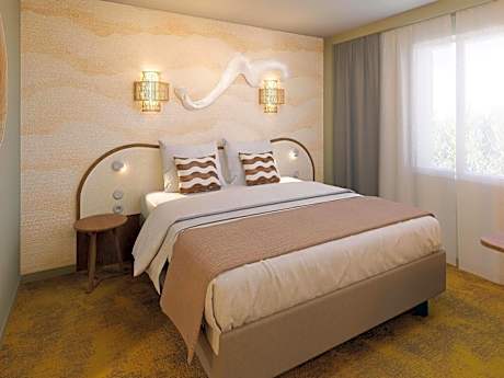 Privilege Room with a double bed and a sofa
