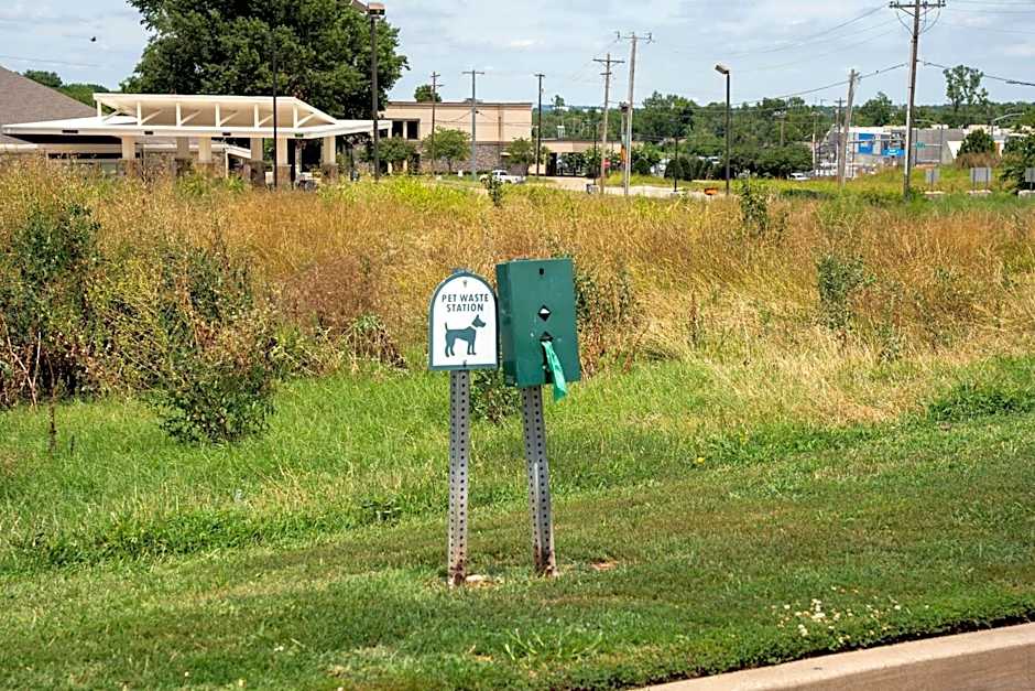 Studio 6 Claremore OK