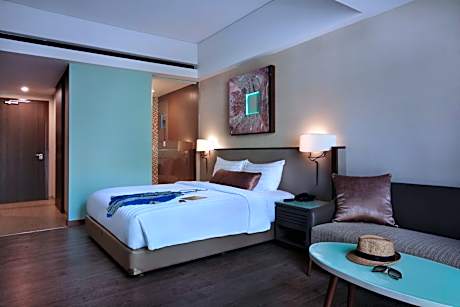 Deluxe King Room with Plunge Pool