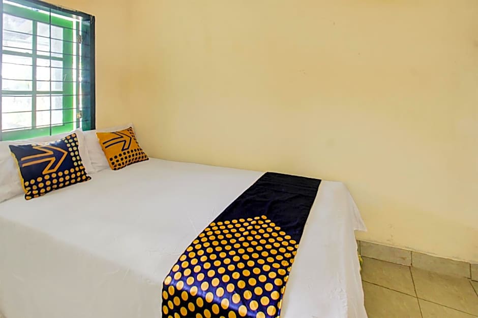 OYO Life 93256 Kos Meninting