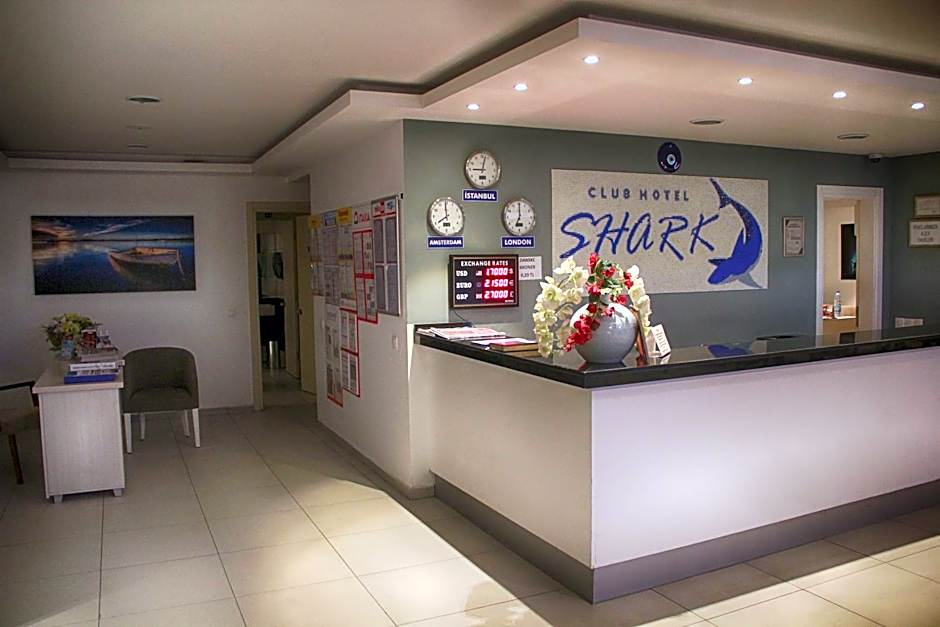 Club Shark Hotel