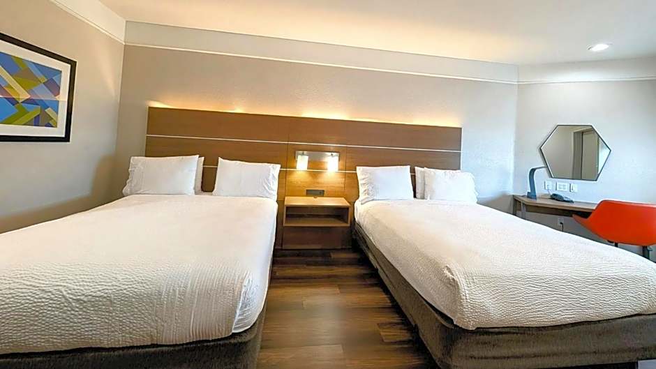 Holiday Inn Express & Suites Galveston West - Seawall