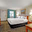 La Quinta Inn & Suites by Wyndham Tampa Bay Pinellas Park Clearw