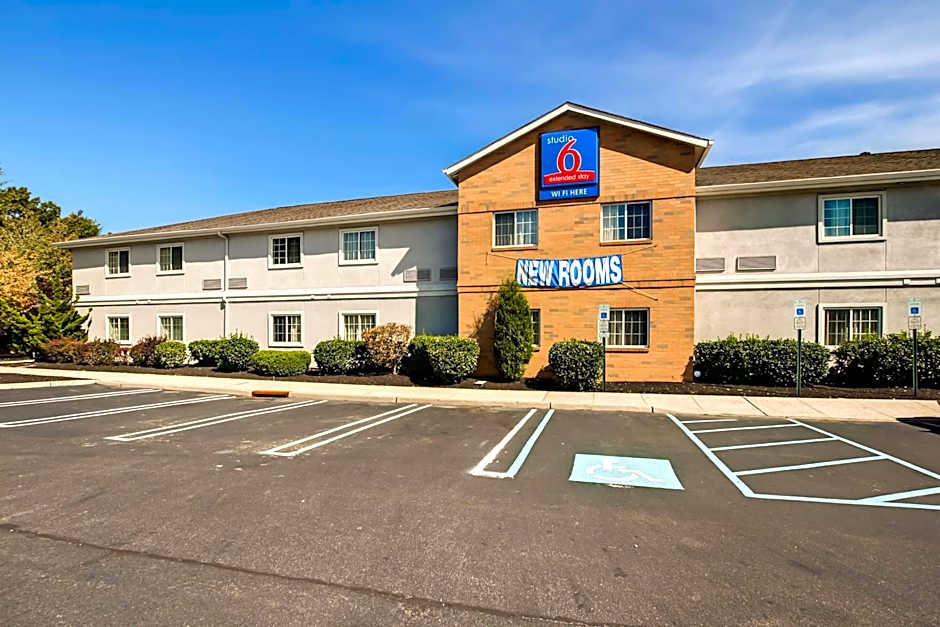 Studio 6-East Brunswick, NJ - NYC Area