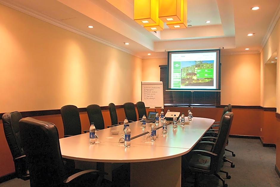 Courtyard by Marriott San Salvador