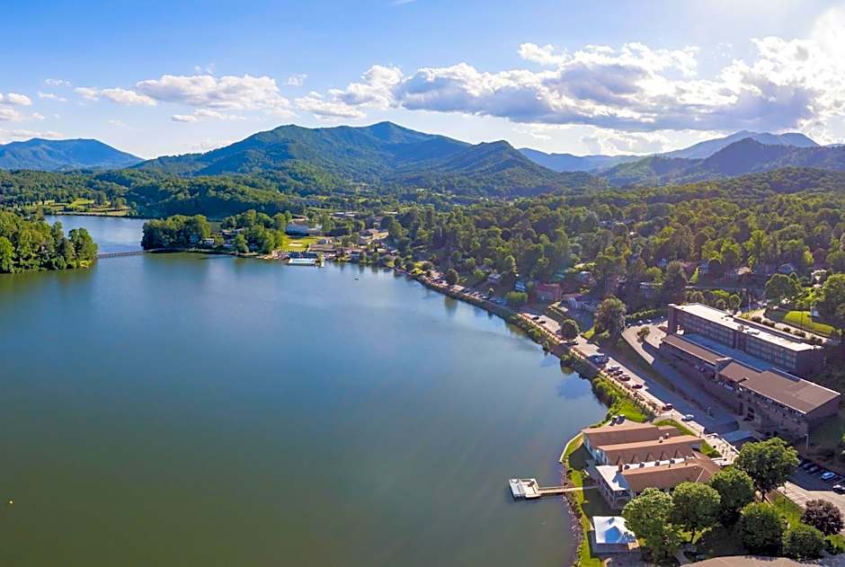 The Terrace Hotel at Lake Junaluska
