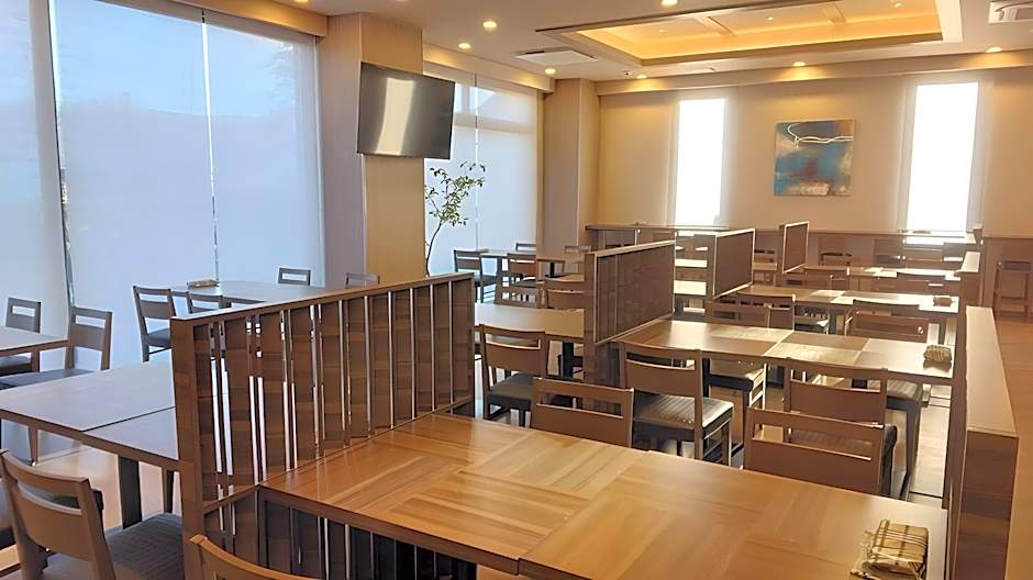Hotel Route Inn Tokushima Airport -Matsushige Smartinter-