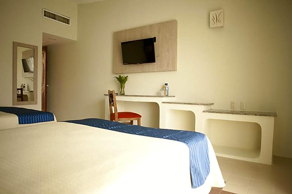 Plaza Palenque Hotel & Convention Center