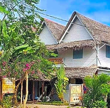 Hotel ECOLODGE LE RAVORAHA
