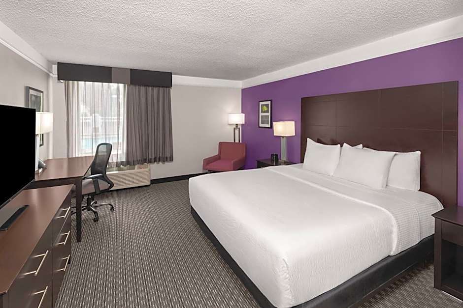 La Quinta Inn & Suites by Wyndham Austin Round Rock