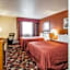 Quality Inn & Suites Kansas City I-435n Near Sports Complex