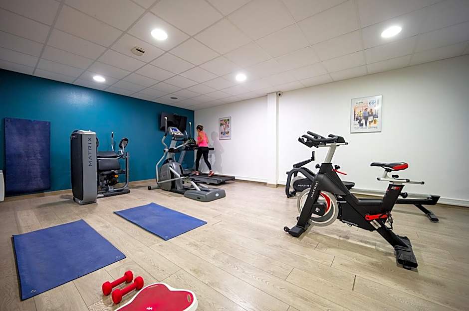 Nemea Appart Hotel Quai Victor Tours Centre