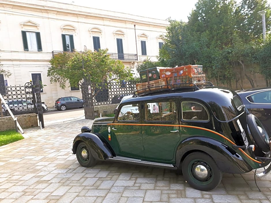 Dimora Charleston Lecce parcheggio privato in loco gratis