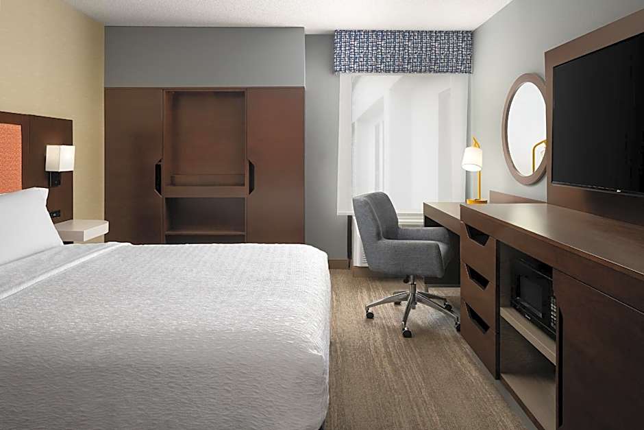 Hampton Inn By Hilton Chambersburg