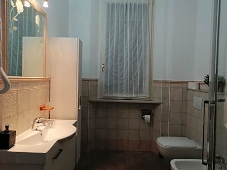 Double Room with Private External Bathroom