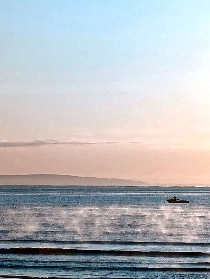 Harbour Stays - The Marine Centre, Saundersfoot Harbour, SA69 9HE