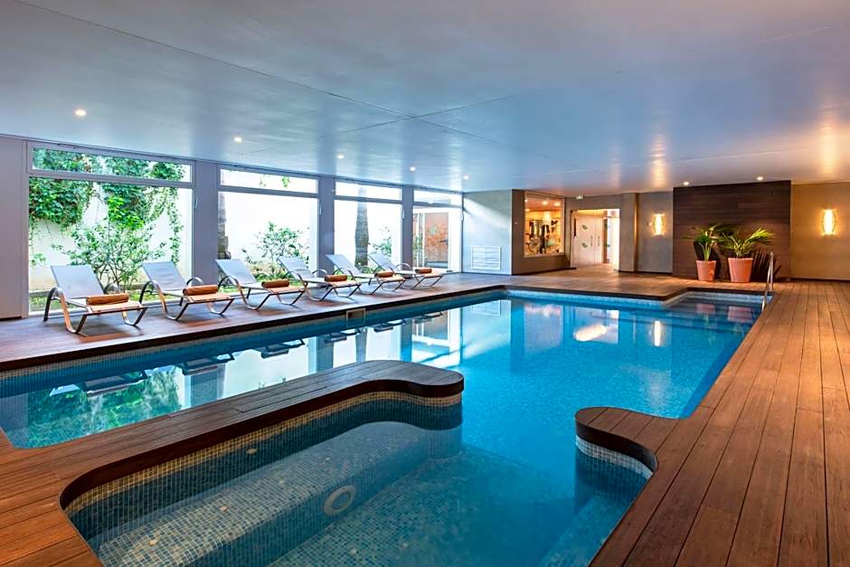 Valentin Reina Paguera - Adults Only