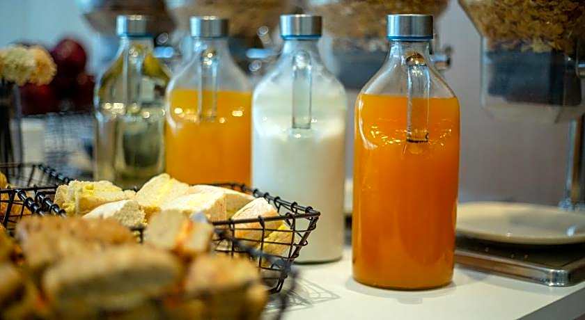 Holiday Inn Express Ahmedabad Prahlad Nagar By IHG