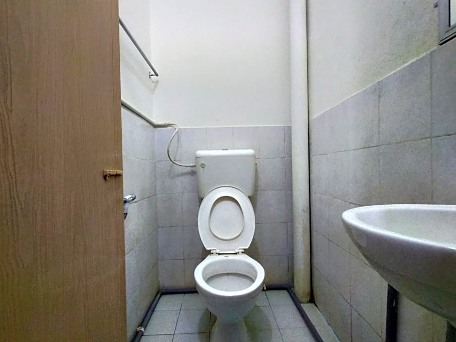 SPOT ON 89994 RZ Gold Hotel