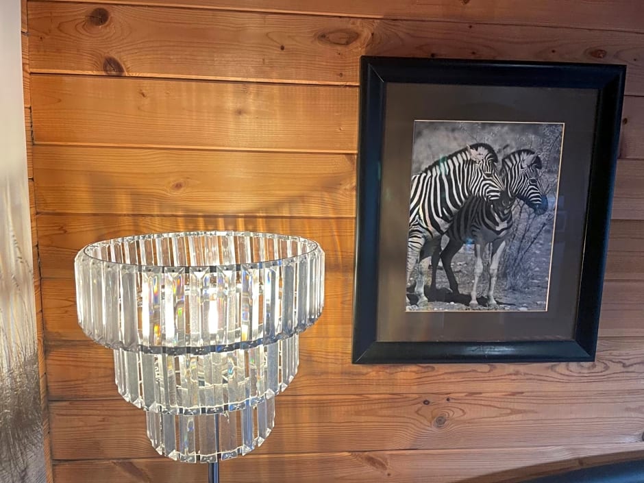 Chalet Superking bed Free Sauna jacuzzi